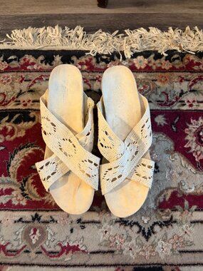 Life Stride Beige Crochet Lace Cork Wedge Slip-on Mules 8.5